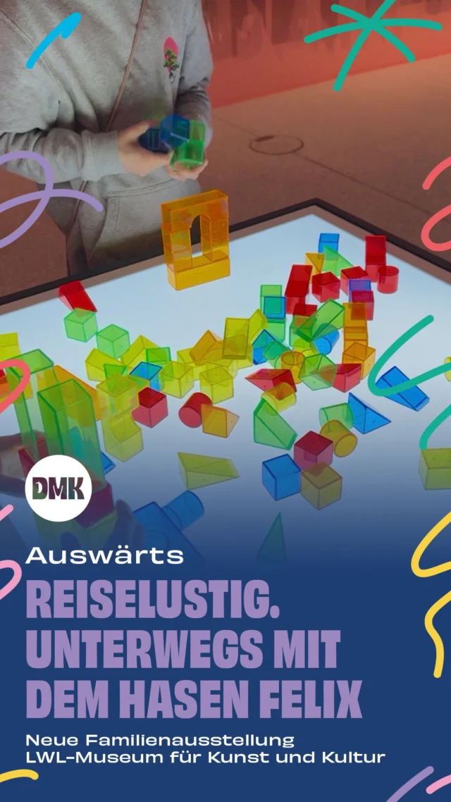 🐰„Reiselustig. Unterwegs mit dem Hasen Felix“ - neue Ausstellung für die ganze Familie im @lwlmuseumkunstkultur in Münster *Anzeige

Gemeinsam mit Felix geht es durch sechs Themenräume, vom Meer über die Berge bis in die Stadt, überall gibt es etwas zu entdecken und ganz viel zum Mitmachen, analog und digital.

Die Kinder waren direkt mittendrin, haben mit riesigen Magneten gespielt, sind geklettert, haben mit Bauklötzen gebaut und immer wieder die Briefe von Hase Felix entdeckt und am Ende sogar einen eigenen Brief an Felix zurückgeschrieben 💌

Highlight: das Mitmachbuch, in dem Stempel gesammelt und kleine Gedanken festgehalten werden können.

Was wir richtig gelungen fanden, ist die Mischung aus Mitmachen für die Kinder und gleichzeitig spannender Kunst für uns Erwachsene. Man kann zwischendurch einfach mal zur Ruhe kommen, sich ein Buch anschauen und den Besuch ganz entspannt genießen.

Die Ausstellung läuft noch bis zum 13. September und eignet sich bereits für Kinder ab 3 Jahren.
�📍Wo: @lwlmuseumkunstkultur 
🎟️Tickets (auch online): Erwachsene 13 € / 6.50€ Ermäßigt. Kinder bis 17 Jahre Eintritt frei.
ℹ️Alle weitere Infos findet ihr bei @lwlmuseumkunstkultur 

👉 Für mehr Tipps und Familieninspiration: @dortmundmitkind folgen!

Hase Felix
Mitmachen
Ausstellung
Familienzeit 
Ausflug mit Kindern
Familienausflug
NRW